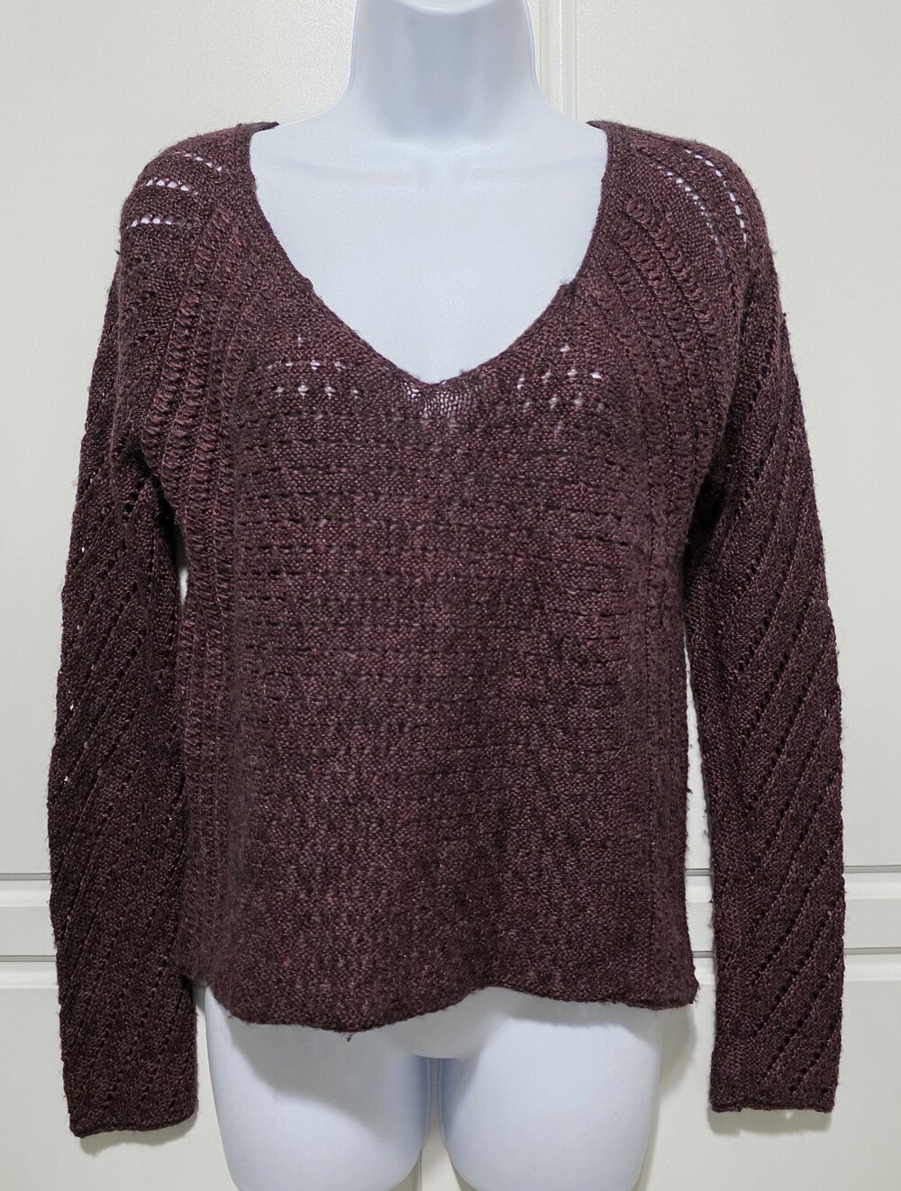 American Eagle Burgundy Brown Boho Eyelet Open Knit V-Neck Pull Over Sweater S/P